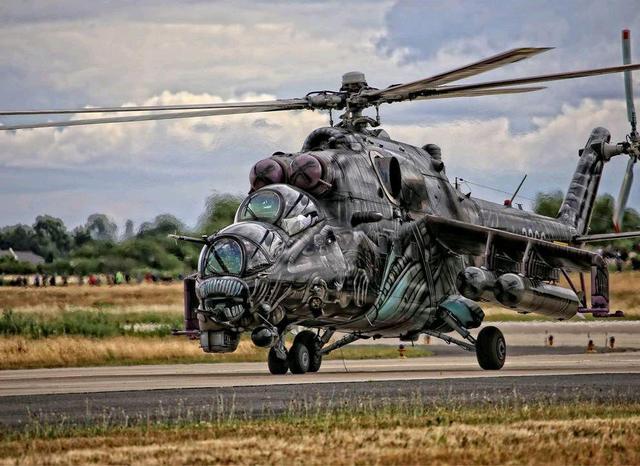 米24科幻涂装 直升机界ak47