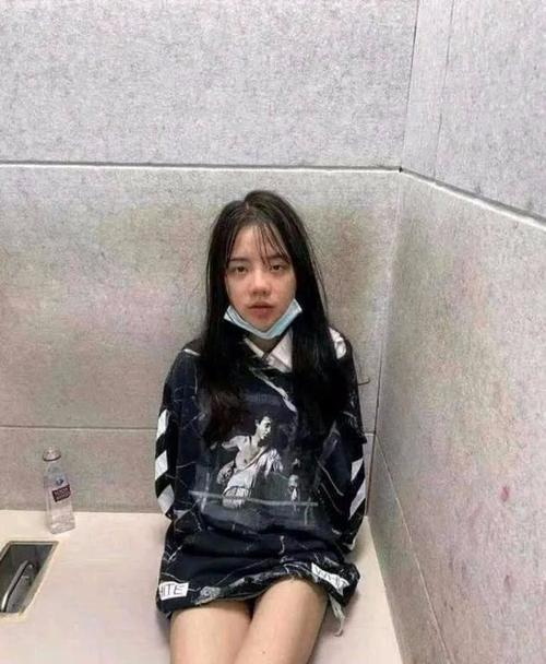 玩偶姐姐长啥样?(分享玩偶姐姐露脸照,潘甜甜素颜照)