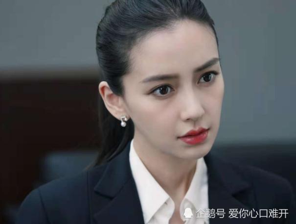 杨颖客串《中国机长》,全程无一句台词,妆容却十分抢镜