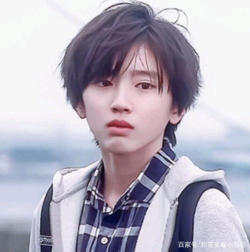 曾被日媒称千年一遇美少年,长大后颜值跌下神坛,如今