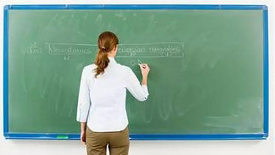 好教师可以留给学生的"三个背影",后悔现在才知道!| 深呼吸
