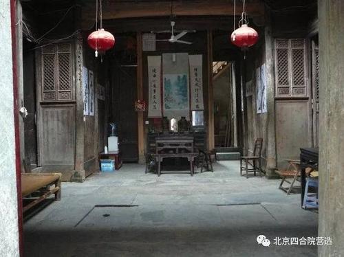 江南合院 | 四水归堂-水聚天心,间廊相连.