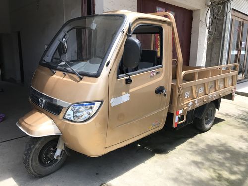 特价处理宗申j6三轮摩托车