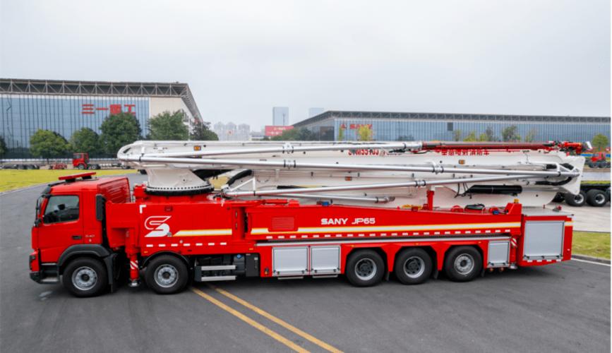 65米大跨度举高喷射消防车