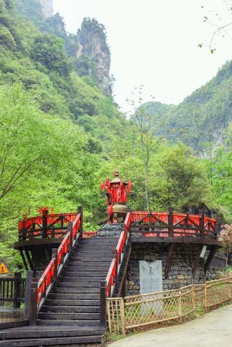 "秘境"九路寨,楚国故地的青山碧水,流转数千年时光,只