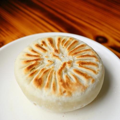 永康人爱吃的桥头肉麦饼雪菜肉咸鲜干菜肉鲜香吃完一个还想吃