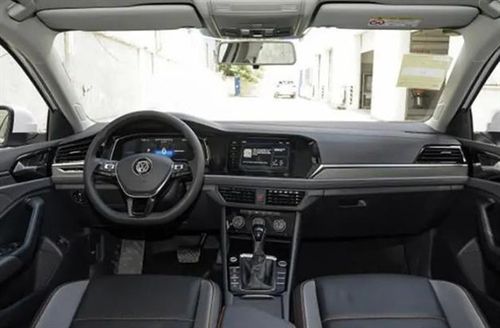 新款大众速腾曝光,外观有改动不及凌渡那么大,升级悬浮中控屏