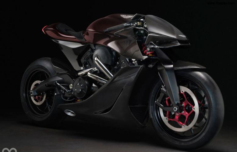 v双缸涡轮增压的阿斯顿.马丁摩托跑车赛道实车曝光