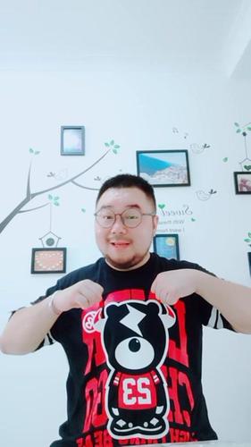 抖音挑战: 左手右手一个慢动作
