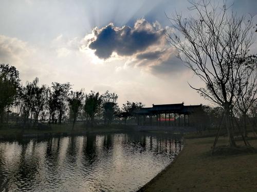 凤栖湖生态公园