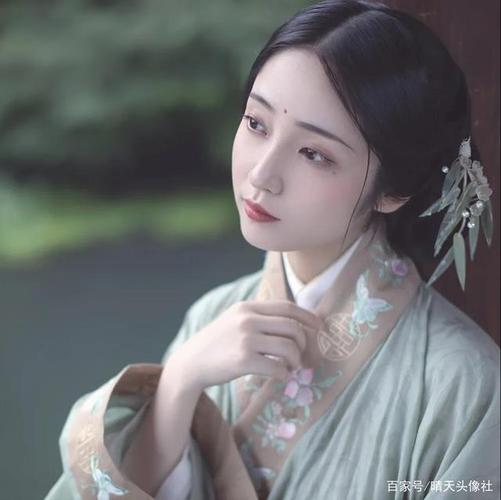 小生不才,未得姑娘青睐,扰姑娘良久,姑娘莫怪,至此所有爱慕之意,止于