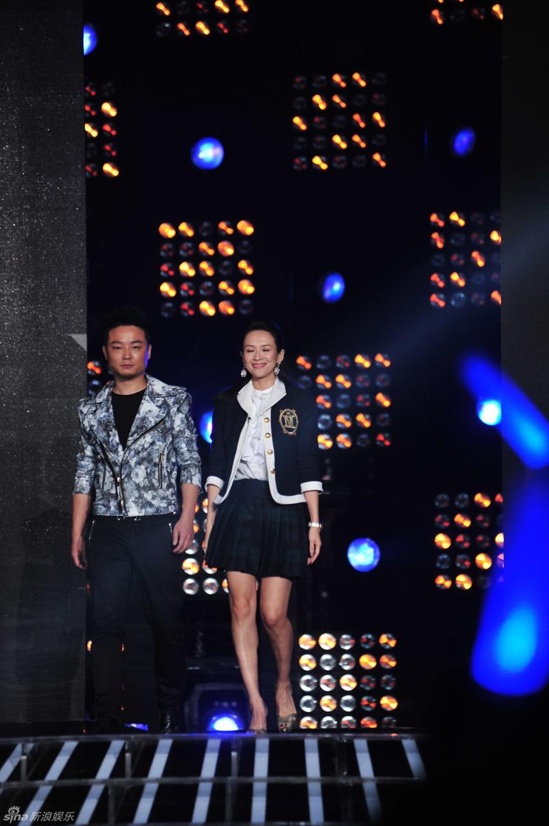 保选手玩"宫心计";; 组图:《最强音》全国三强; 曾一鸣演唱《伤痕》