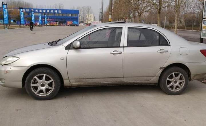 比亚迪-f3 2009款 1.5l 智能白金版豪华型glx-i