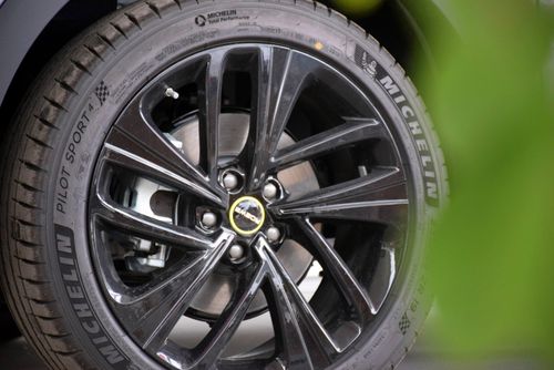 荣威rx5 plus的轮胎规格