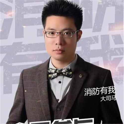 大司马自制"肉蛋葱鸡",茄子吃后反应太真实,网友:造梗大师!