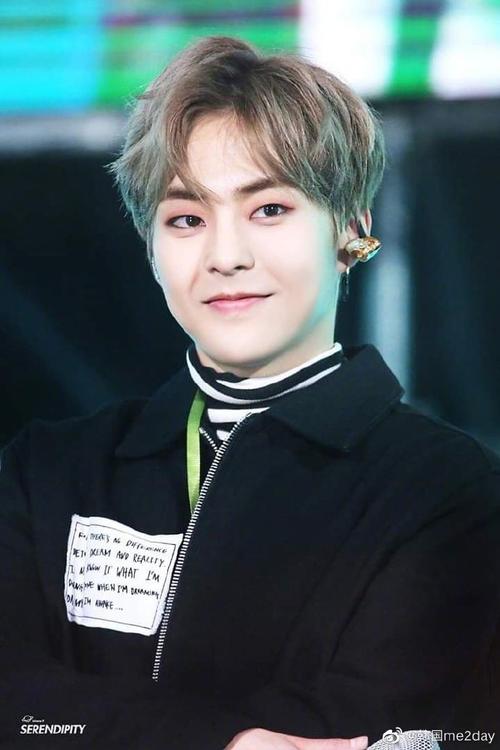 金珉锡[超话]##金珉锡0326生日快乐#可爱帅气的样貌,组合里的暖心