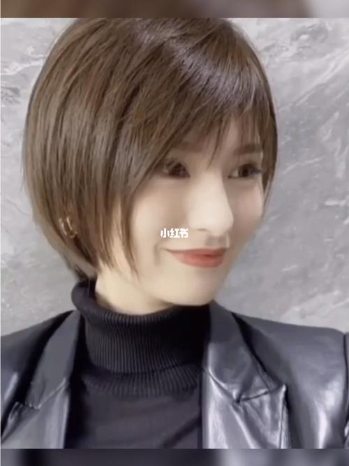 气质发型 女生短发发型推荐λ超a减龄蓬松层次短发