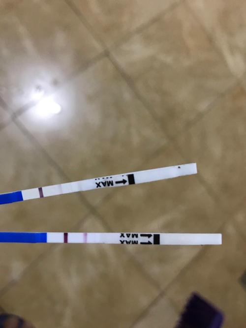 看网上说有假阳性和真阳性,今天是月经推迟第二天,早上测的,那个不太