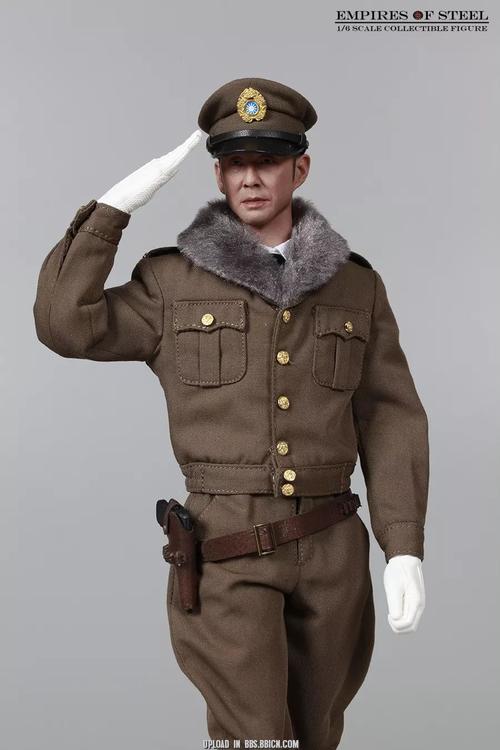 美式夹克军装配上陈老师,很有个性,希望还可以陆续推出其他见过大爷