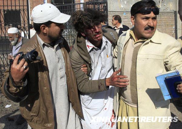 巴基斯坦白沙瓦发生自杀式袭击