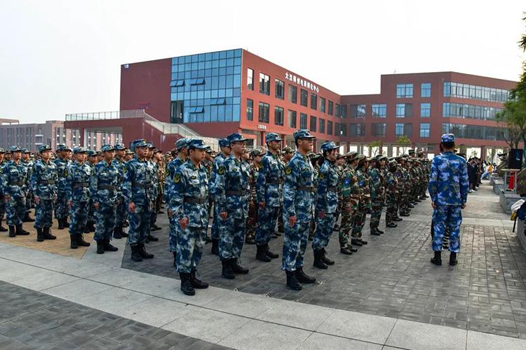 博海菁英学院举行本学期第11周升旗仪式