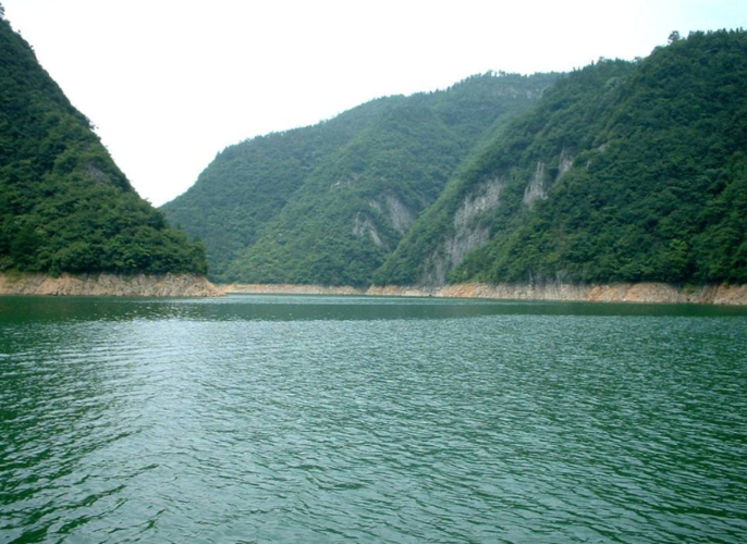 娄底景点:湄江塞海湖 有 人关注