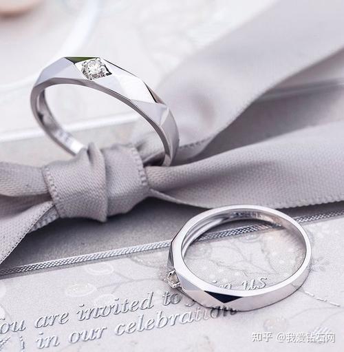 给题主分享一下我们家的对戒款式以及对应报价,可以参考一下.