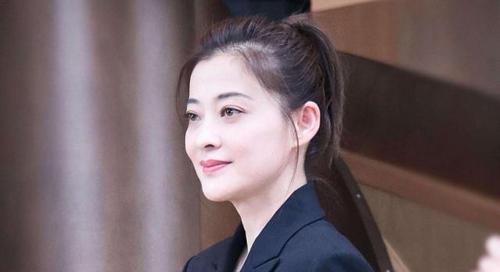 44岁梅婷近照曝光,隐瞒了7年的老公,原来是我们熟悉的