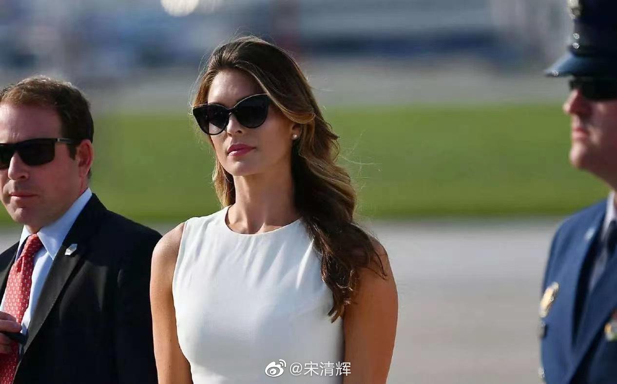 霍普·希克斯当年13岁在接受杂志采访时就已经放言——"如果娱乐圈道