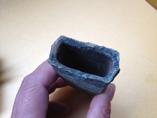 青铜斧子