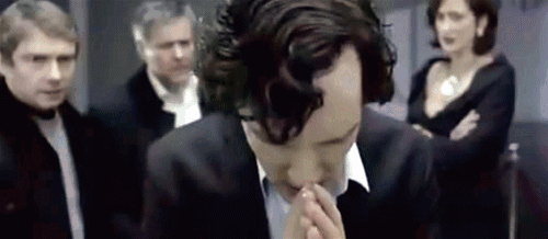 似乎是导演一开始忘了还有广告植入这一回事,拍摄进行到还剩三天就要