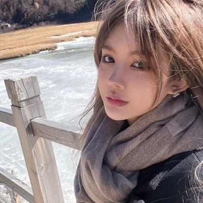 祁宋ins真人魅力女生头像_微信头像_我要个性网