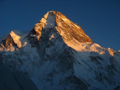 走进世界第二高峰--记2009乔戈里峰(k2)徒步登山之行