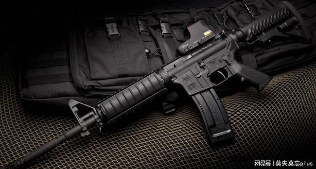 世界十大著名枪械之一的m4a1它不愧是一款枪械明星