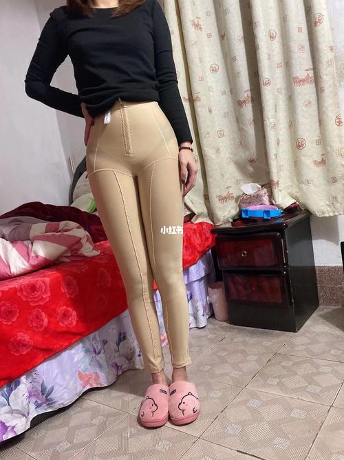 大粗腿终于体验到了腿缝的快乐.