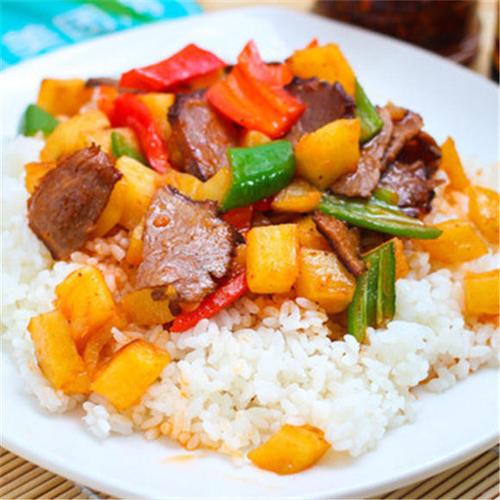 兰州土豆烧牛肉盖浇饭