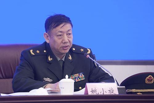 南海舰队副参谋长,少将军衔.2014年07月07日任天津警备区司令员.