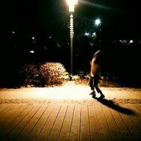 头像路灯下的人影