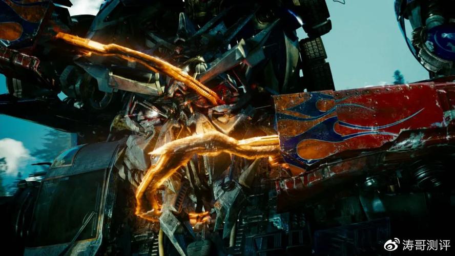 三零《变2》擎天柱公布,竟然还能和天火合体?