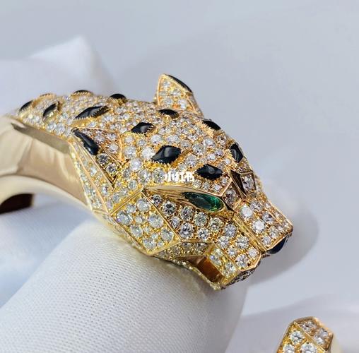 cartier卡地亚豹子戒指_戒指_卡地亚怎么样_卡地亚戒指_时尚_配饰