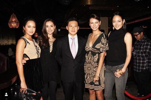 洗米华偏爱未婚女友,儿子却力挺继母洗米嫂,晒同框照
