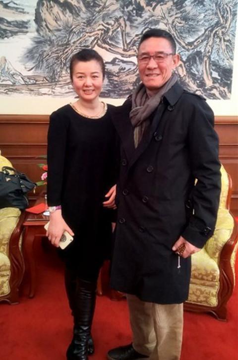 郑卫莉低调演戏的贤淑女人赵君杜志国两个男人从她身边走过