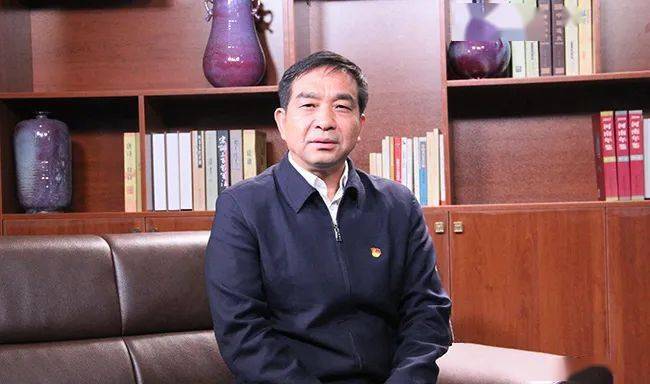 (河南省人力资源和社会保障厅党组成员,副厅长 常万琦)第三代社保卡