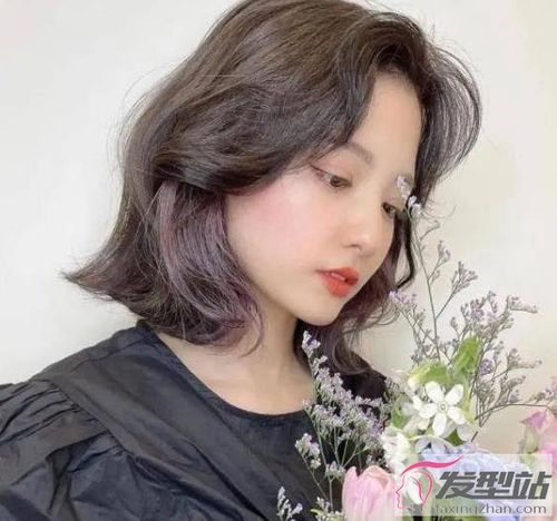 最新鱼尾卷肩上烫发型 唯美灵动时髦值爆表-卷发发型