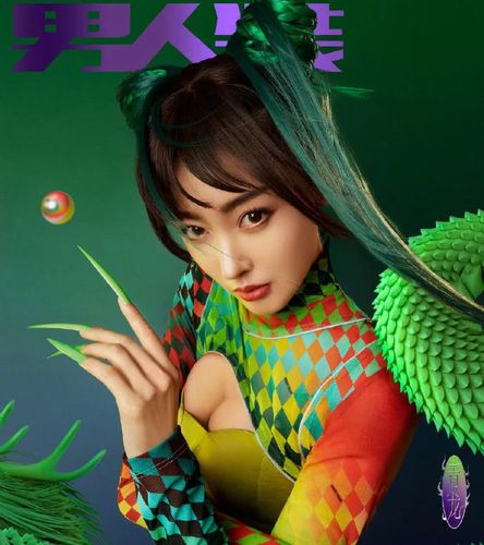 张天爱男人装不拘泥于现代感置景的单一