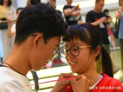 初中生早恋时一定偷摸做过这3件事老师别狡辩叫家长