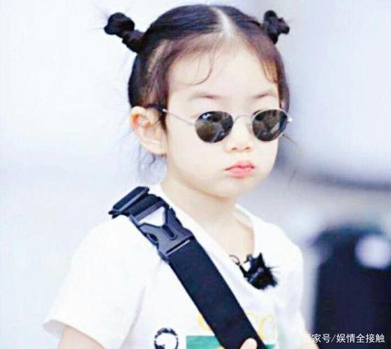 戚薇女儿李乐祺,从小就满满的时尚感,和妈妈简直就是复制粘贴!