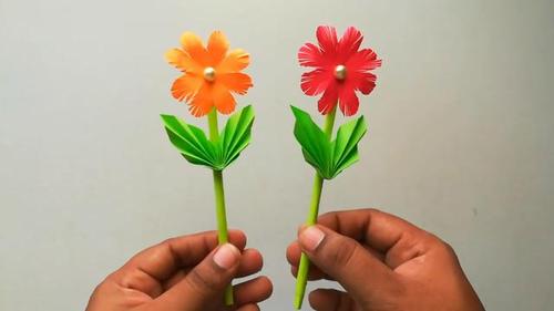 手工花朵教程,带你学习如何制作简单又漂亮的纸花!