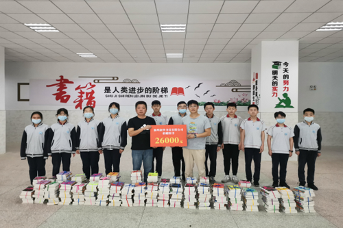 滁州市东坡中学为学生暑期生活加营养餐