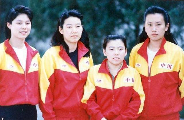 1987年12月,乔红入选国家乒乓球队.